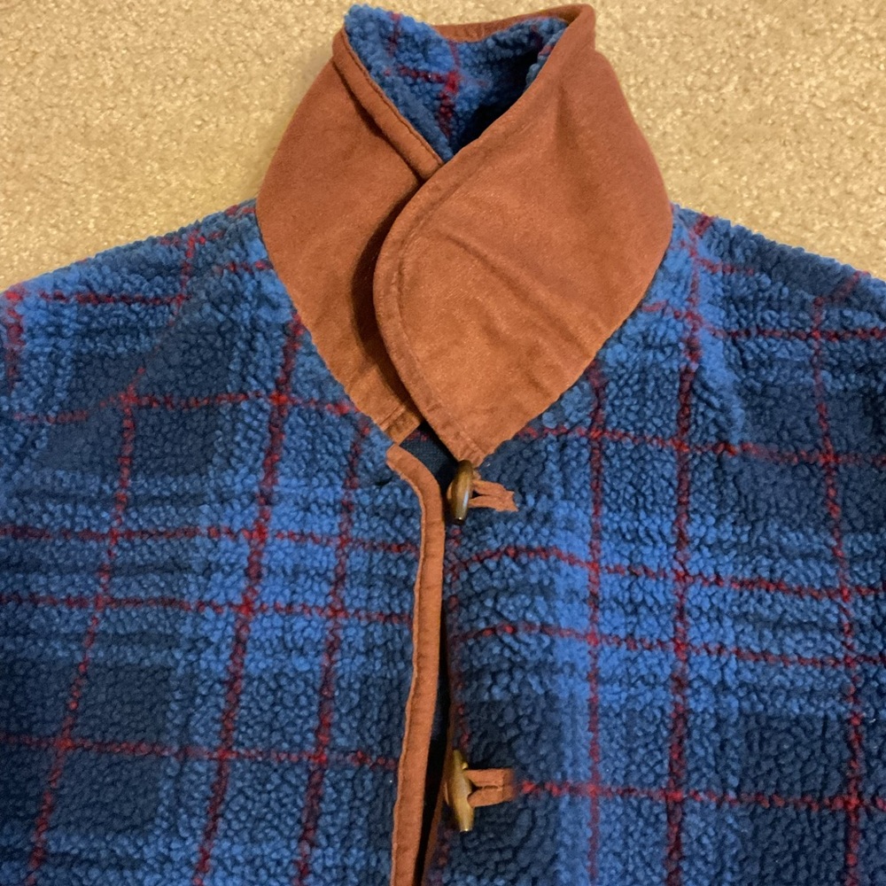 Orvis Blue Burgundy Plaid & Brown Trim Toggle 5 Button Down Fleece Jacket Blazer - Picture 10 of 15